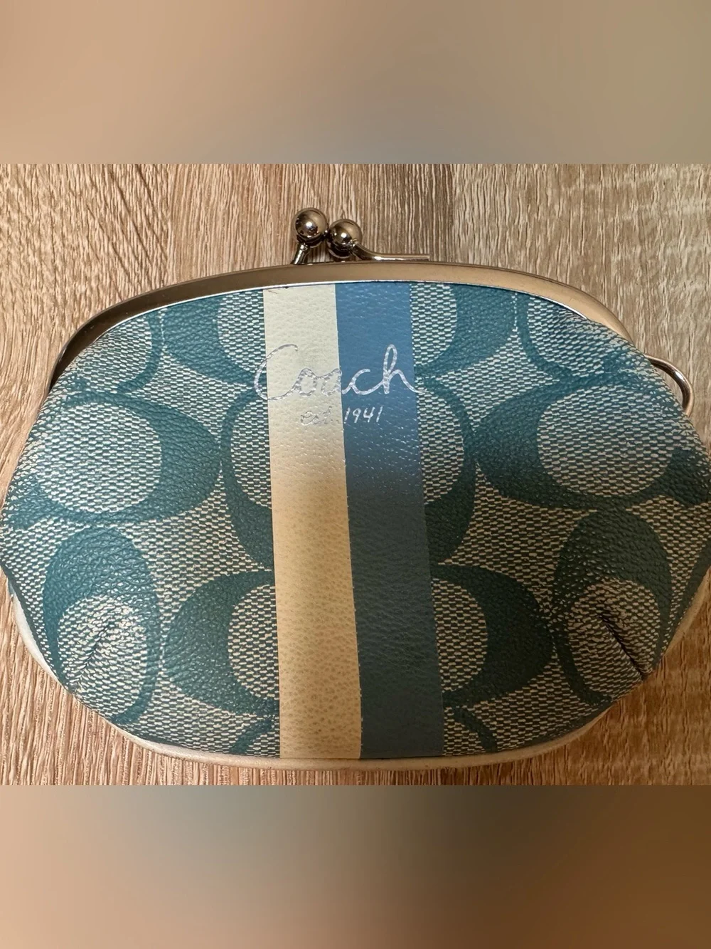 Vintage Y2K Coach Signature Kiss lock Coin Purse